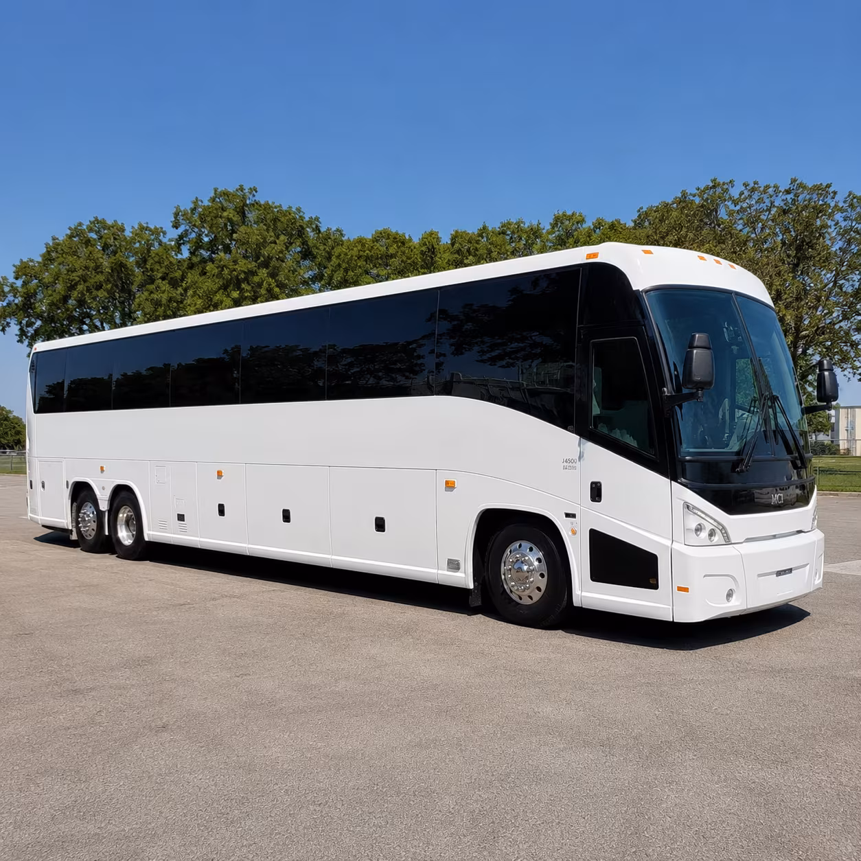 charter bus rentals to lax and hollywood burbank airport for thousand oaks business travelers