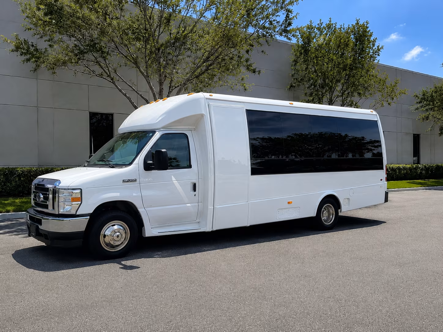 minibuses for smaller prom groups and canyon route venues